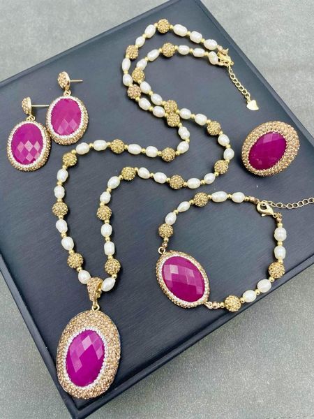 Conjunto de collar y pendientes de perlas de agua dulce barrocas naturales de gama alta exquisita con incrustaciones de diamantes de imitación checos joyería de banquete de boda para mujer