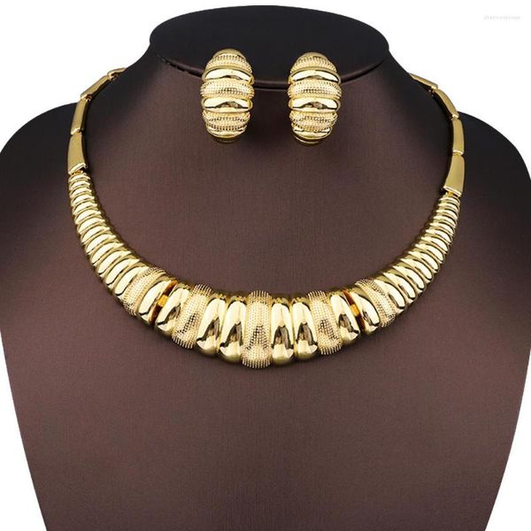 Conjunto de collar y pendientes, joyería de diseño de punto de arco Simple de lujo de Color dorado de Nigeria, accesorios diarios para fiesta de cumpleaños de mujer de Dubái