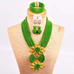 Ensemble collier et boucles d'oreilles en cristal vert Olive Opaque, Costume de perles africaines, bijoux