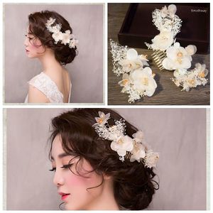 Collier boucles d'oreilles ensemble romantique mariée coiffure fleur blanc cheveux peigne foin robe de mariée les bijoux accessoires LB
