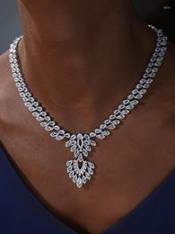 Ketting oorbellen stellen glanzende kubieke zirkonia cz en luxe veerontwerp Europeaan bruids bruidsjuwelen diner accessoires