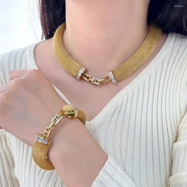 Conjunto de collar y pendientes de moda, joyería de acero inoxidable de malla hueca de Color dorado de 18k, accesorios impermeables de alta calidad para mujer