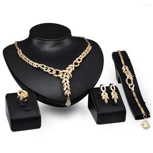 Ensemble de boucles d'oreilles et collier, cadeau de saint-valentin, bijoux épais, pendentif rempli d'or, Bracelet en cristal, bague, 4 pièces