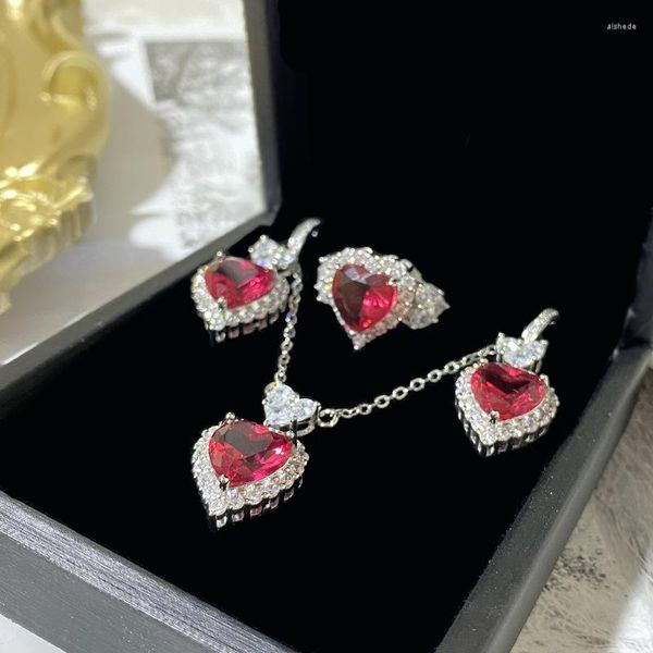 Collar Pendientes Conjunto Versa Producto de comercio exterior Traje Color femenino Tesoro Línea de tendencia nacional Anillo de corindón rojo Imitación de sangre de paloma