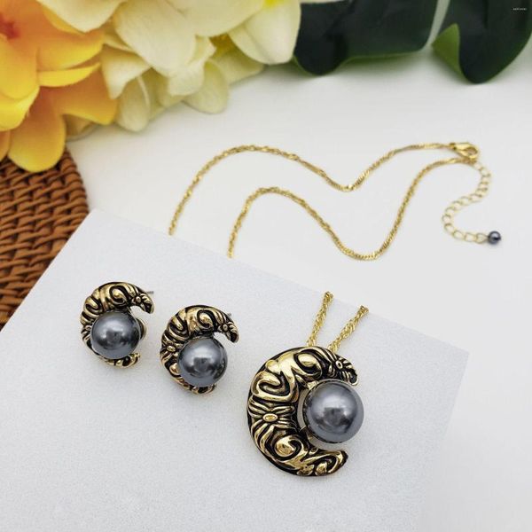 Collar Pendientes Set Vintage Black Shell Pearl Horn Moon Dos piezas Samoan Polynesian Tonga