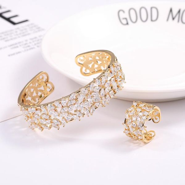 Collar Pendientes Conjunto Boda Romántico Lujo Único Brazalete de múltiples capas Anillo Forma de gota de agua Zircon Brazaletes de mano Joyería de mujer Gif