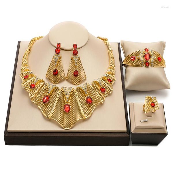 Conjunto de aretes de collar Joyería de mujer Anillo de pulsera grande chapado en oro italiano Conjuntos de joyería de colgante redondo ahuecado de lujo