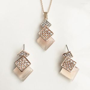 Conjunto de collar y pendientes para mujer, caja cuadrada encantadora, diamantes de imitación de cristal para fiesta de niñas, regalo de bisutería fina