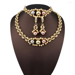 Collier Boucles d'oreilles Ensemble de perles de luxe de couleur or pour femmes