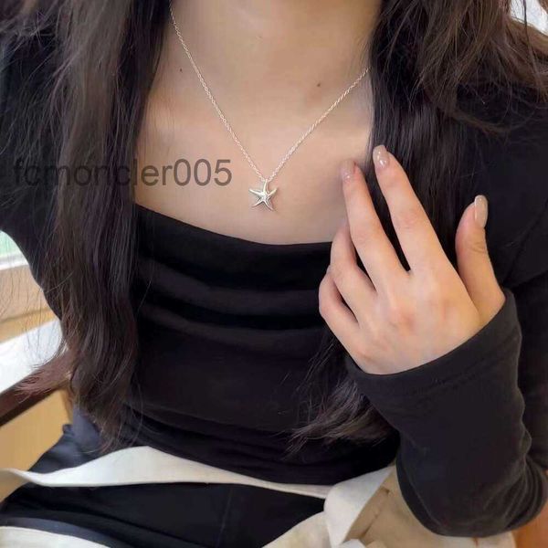 Collier quotidien polyvalent T Famille étoile de mer S925 Collier de créateur en argent sterling pour les femmes avec un cadeau de chaîne minimale à cinq points MNL2