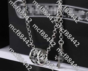 Ketting Modetrend Kruis Kleine taille Merk Japans en Koreaans Stellen Sleutelbeenketting Heren Dames Individuele hanger Thais Zilver Sdnb