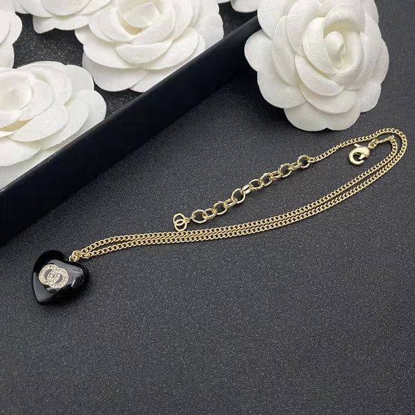 Collar Moda Mujer Diseñador Collares Gargantilla Chapado en oro Marca C-letra Colgante Cadena de corazón Declaración de cristal Joyería de boda