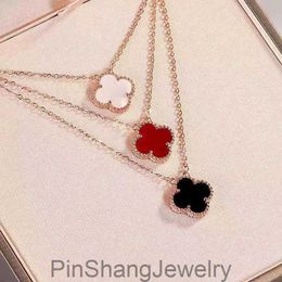 Ketting voor vrouwen kleurloze en veelzijdige high -end sieraden met Clover High Edition dubbelzijdig slijtage cadeau voor vriendin en beste vriend