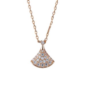Collier pour femmes bijoux de créateur mode jupe en forme d'éventail collier blanc Fritillaria or rose collier simple réplique édition
