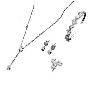 Halskette Messis Designer-Luxusmode für Damen, klassisch, quadratisch, Tropfen-Anhänger, Halsband, Kette, Ohrnagel-Ring, Armband-Set, perfekt für Weihnachtsgeschenke für Mädchen