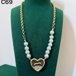 necklace pendant chain Charme femmes pendentif collier marque de créateur amour or collier classique luxe cadeau perle collier nouveau automne Vintage Design cadeaux bijoux
