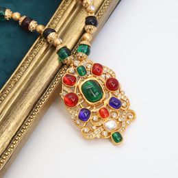 Collier d'occasion de haute qualité en verre coloré de luxe, vintage, romantique français, collier de grand-mère parfumé pour femmes