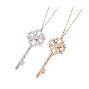 Ketting Tiffanyes Designer Luxe Mode Dames Familie Sleutelketting V Goud Volledige Diamant Sneeuwvlok Hanger Eenvoudige en luxe stijl Truiketting Dames