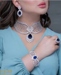 Colliers 2023 New Dubaï 4 pièces de bijoux de bijoux ange Design design collier de boucle d'oreille aaa accessoires de mariage pour femmes en zircone