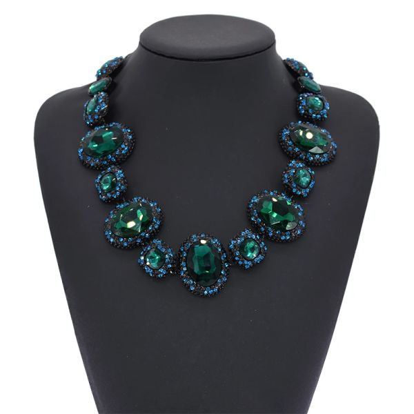 Colliers 2024 Nouvelle mode Verre vert Crystal Indian Stale Collier Choker Femme ethnique Vintage Grand col Big Bib Collier Bijoux