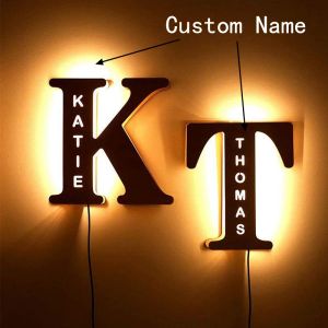 Collares 26 letras Nombre personalizado Led de madera Luces de madera Decoración de la pared de la pared de la habitación USB Accesorios de lámpara de madera personalizada