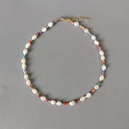 Colliers Collier de perles d'eau douce naturelles baroques pour femmes, collier à breloques bohème, accessoires de perles de cristal colorées, mélange et assortiment 2022