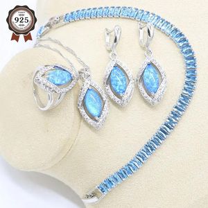 Colliers Blue Fire Opal Boucles d'oreilles Collier Pendentif Bague Sier Ensemble de bijoux de mariage pour femmes Bracelet en cristal bleu clair Cadeau