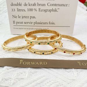 Colliers Classic Pendant Designer Bracelet Bijoux Buccellati Jewelry Palais italien Style Texture Emed Gold Bracelets à fleurs brossées incurvées élégantes