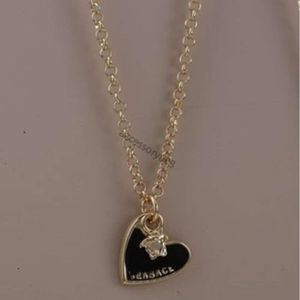 Colliers mignon Elephant Choker Collier Set Animal Pleend en acier inoxydable Pendante Femmes Soeurs Madies belles et généreuses