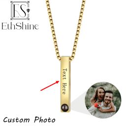 Colliers ethshine Noms personnalisés Collier en acier inoxydable pour hommes Projection Collier photo personnalisé 3d Bar pour petit ami Père