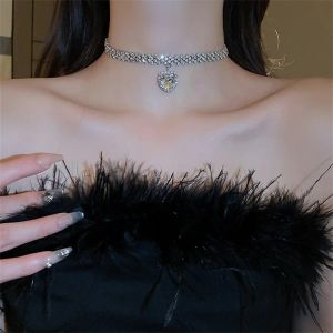Colliers Fyuan Fashion Heart Heart Water Drop Triangle Crystal Choker Colliers pour femmes Colliers de chaîne de strass Party Mariages Bijoux