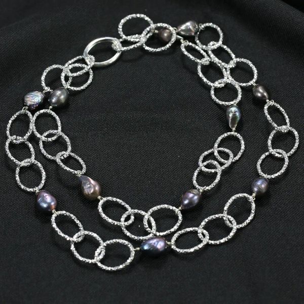 Colliers GG Jewelry en vente 040 37 '' Chaîne de perle noire naturelle Collier long fait à la main pour Lady