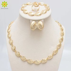 Kettingen gratis verzending gouden kleur sieraden sets voor bruiloft mode Afrikaanse vrouwen elegante kostuum ketting sets