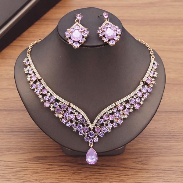 Colliers magnifiques Robe de mariée en cristal violet Ensembles de collier pour femmes Boucles de mariée de boucles d'oreilles Dubaï