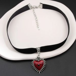 Kettingen Gotische donkere vlinder hart pijl pijl hanger chokers ketting punk roze oog fluweel kettingen voor alternatief meisje mystieke sieraden