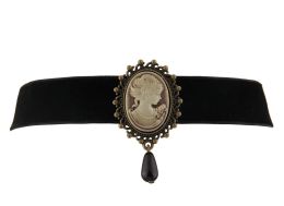 Kettingen Gothic Retro Black Victoriaanse Cameo Choker Pearl Bead Velvet Pendent ketting voor vrouwen en meisjes