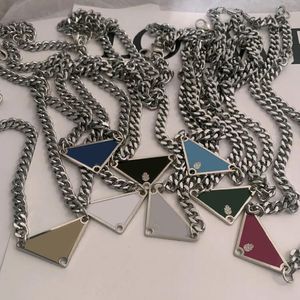 Collares joyería de lujo de alta calidad envío gratuito bijoux diseñador original packagingrada Pjia triángulo invertido collar colgante de metal