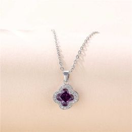 Colliers Bijoux titane acier O-chaîne Trèfle Collier femme Micro incrusté chaîne de clavicule série Mori simple Zircon Pendentif