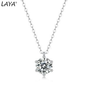 Colliers Laya S925 STERLING Silver 1Ct Moissanite Simple Simple Claw Clavicule Chain Pendant Collier Fomen Women Bride Wedding Elegant Jewelry