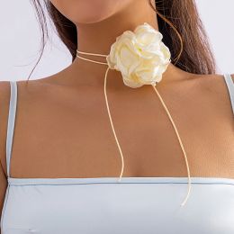 Colliers Long Rope avec grand collier de tour de cou fleur pour femmes Collier de chaîne de corde élégante de laceup sur le cou 2023 BIJOURS DE LA MODE ACCESSOIRES