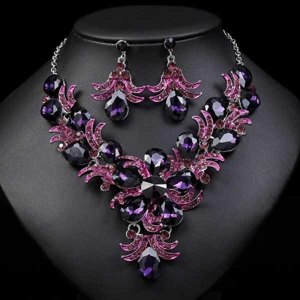 Colliers Luxury Exquis Purple Crystal Flower Bijoux pour femmes ACCESSOIRES DE MEUAGE ACCESSOIRES RHINESTON BOUCES D'OREURS COLLIC