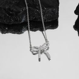 Kettingen nieuwe ontwerper Unisex vrouwelijke 18k gouden strik kettingen voor vrouwen zilveren trendy Hanger mode-sieraden moeder Valentijnsdag cadeau voor gi