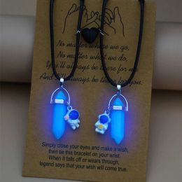 Colliers New Luminous Hexagonal Heart Magnet attire le collier de couple pendentif pour femmes pour femmes
