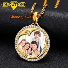 Colliers Nouveau coeur rond photo pendentif collier glacé Hip Hop matériau personnalisé CZ Moissanite mode Unique mémoire bijoux