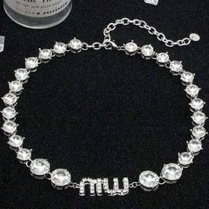 Kettingen Hangerkettingen Miu Grote en kleine zusterstijl ~ High Class Full Diamond Party Sleutelbeenketting Jurk Ketting Accessoires