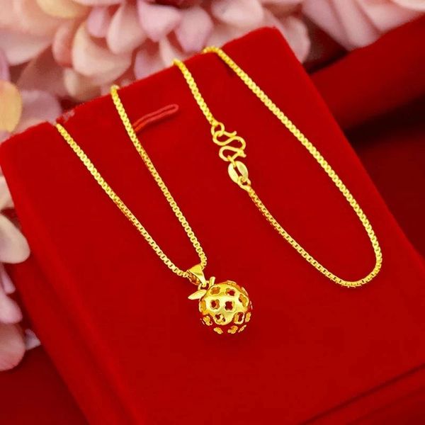 Colliers Véritable 18K or fraise creux en forme de collier pendentif pour les femmes mariée mariage fiançailles bijoux chaîne collier cadeaux d'anniversaire