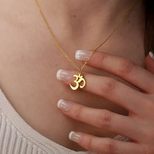 Kettingen roestvrijstalen yoga om ketting voor vrouwen goud vergulde aum sanskriet yoga chakra hanger sieraden moederdag cadeau