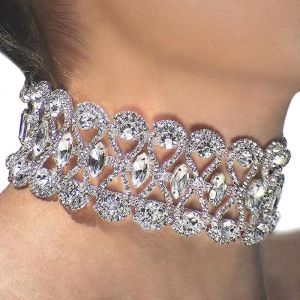 Colliers Déclaration Silver Color Big Crystal Stone Collier Choker pour les femmes Ins Fashion Bling Rignestone Bib Collier Collier Bijoux