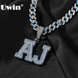 Kettingen UWIN Aangepaste reguliere scriptnaam Hangende kettingen Iced Out Baby Blauw Kubieke Zirkoon Letter Charms Mode Hip Hop Sieraden voor cadeau