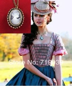 Kettingen groothandel 20 stks/partij Vampire Diaries Katherine's Cameo zakhorloge ketting film sieraden, originele fabriekslevering